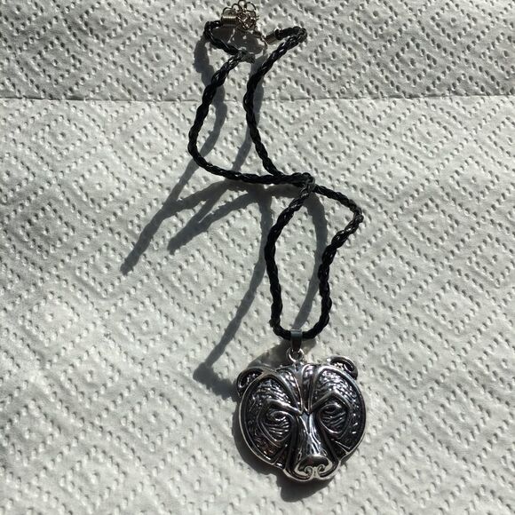 Bear Necklace - Picture 4 of 7